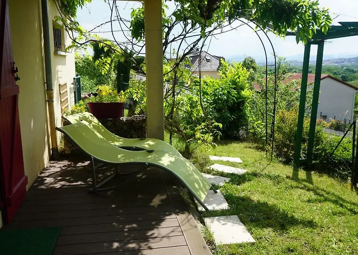Le Balcon